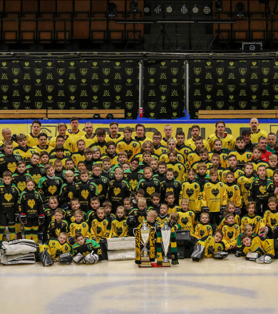 WSPÓLNE ZDJĘCIE HOKEJOWEJ AKADEMII