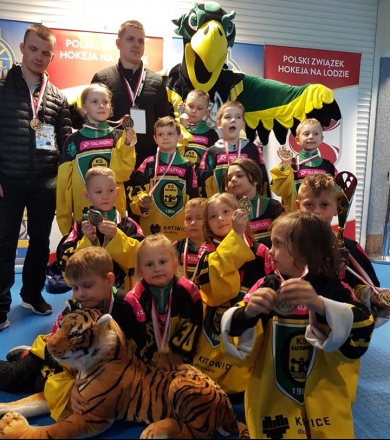 WZIĘLIŚMY UDZIAŁ W MIĘDZYNARODOWYM TURNIEJU MINIHOKEJA