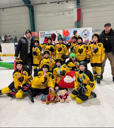 GRUDNIOWE TURNIEJE HOKEJOWE