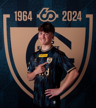 KACPER ĆWIELONG PODPISAŁ KONTRAKT