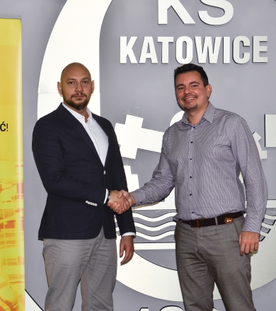 CONTRAKT PARTNEREM MŁODEJ GIEKSY